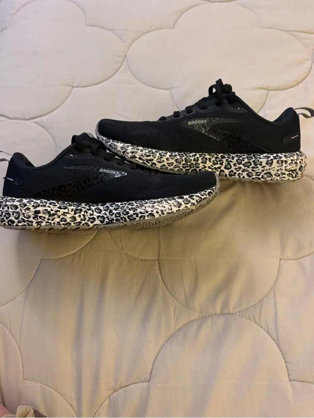 Brooks Black Sneakers with Leopard-Print Midsole - Picture 2 of 5